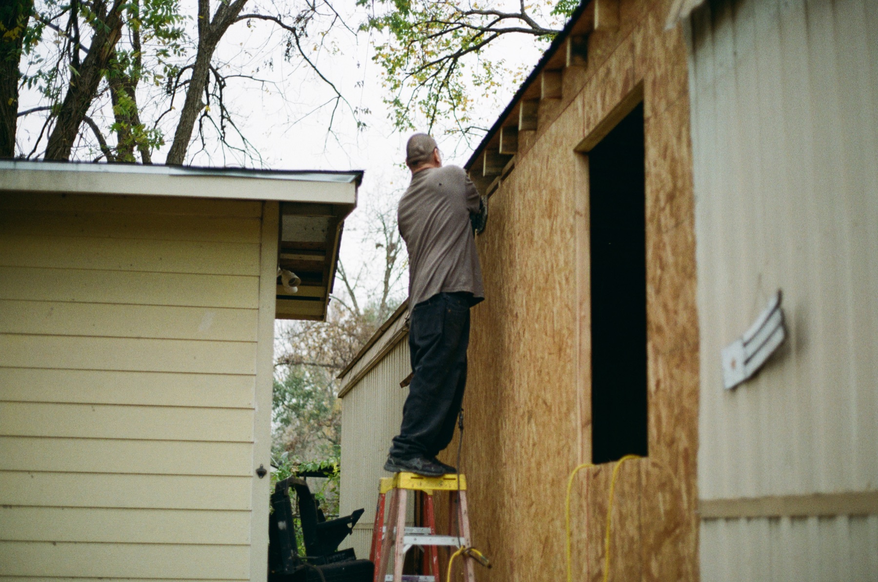 Film photograph on Kodak Gold 200 by Marcy Facundo-Moya